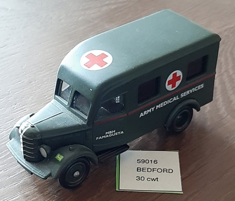 amb 002 bedford 30 cwt army medical services 