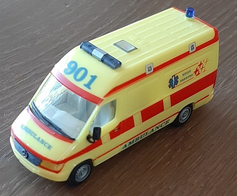 amb 013 mercedes benz sprinter ambulance 901 regio drenthe
