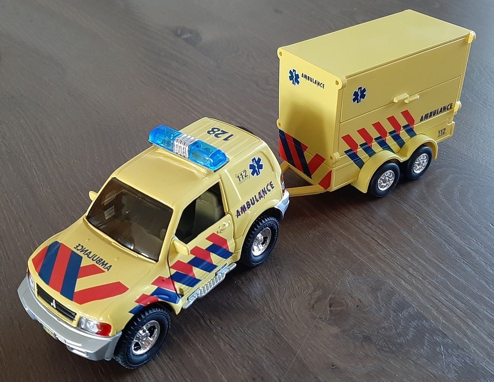 amb 019 ghor combinatie mitsubishi dak 128 en aanhanger wp-fs-65